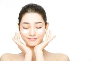 Tips Simpel Menjaga Kelembaban Kulit Selama Puasa