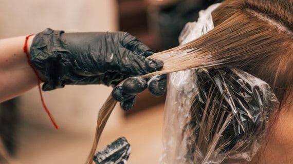 Tips Perawatan Rambut Berwarna, Sehat Tidak Mudah Luntur