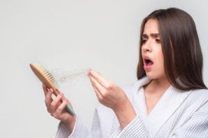 Konsultasi Rambut Rontok ke Dokter Apa? Yuk Pelajari Lebih Lanjut!