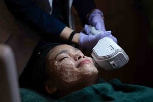 Terapi Laser: Inovasi Perawatan Kulit Modern yang Makin Populer