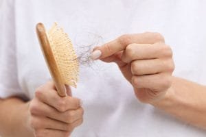 Hati-hati, Ini Masalah Akibat Rambut Rontok yang Bisa Terjadi