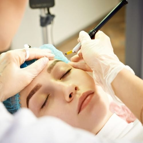 Eyebrow Tinting untuk Percantik Alis, Kenali Plus Minusnya